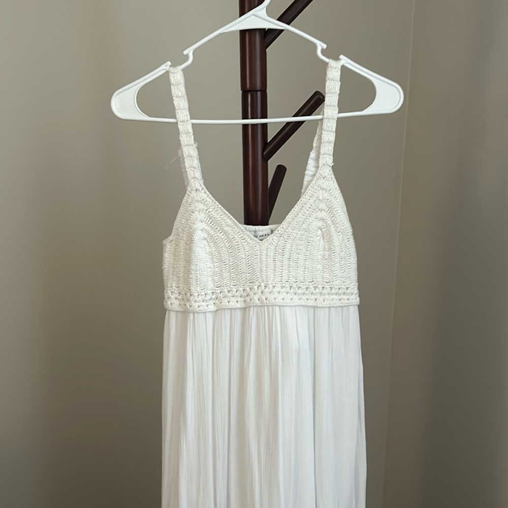 Size XS white maxi dress